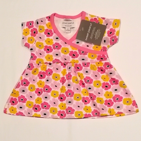 🔥SALE🔥 Sweet Peanut Floral Baby Girl Dress with Matching Pants NWT Sz 0-3M - Picture 2 of 6